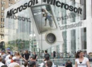 Microsoft ще отваря магазини близо до тези на Apple