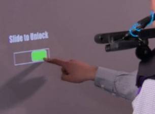 Microsoft демонстрира иновативен мобилен интерфейс с проектор