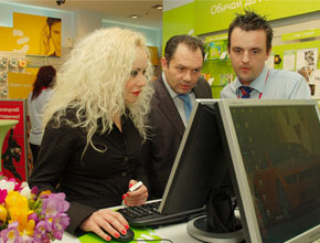 Магазините на GLOBUL и GERMANOS с удължено работно време по празниците