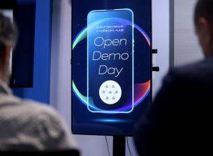 Ползвателите на мобилното банкиране на ОББ растат с над 13% на година