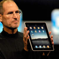 Международните доставки на iPad пак се отлагат, но предварителните вече се получават