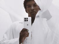 Edge 70 и в специална версия с кристали Swarovski