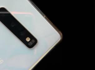 Появи се реална снимка на Galaxy S10 в бялo