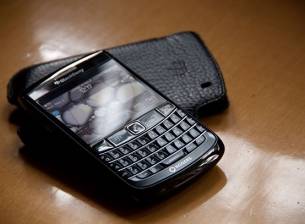 Холандските власти разкодираха информация от телефон на BlackBerry