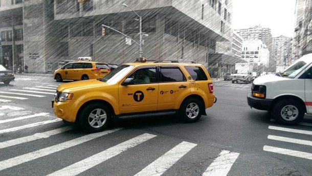 Ъпдейт за HTC Gallery позволява онлайн споделянето на снимки от двойната камера