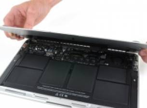 Какво има под корпуса на новия MacBook Air?