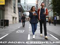 Причинените от смартфони наранявания се увеличават