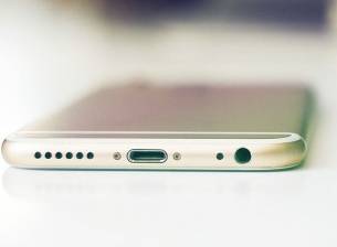 Fast Company: iPhone 7 ще е по-тънък и водоустойчив