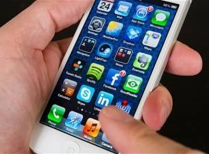 45% от продадените в САЩ смартфони през 2013 г. са iPhone