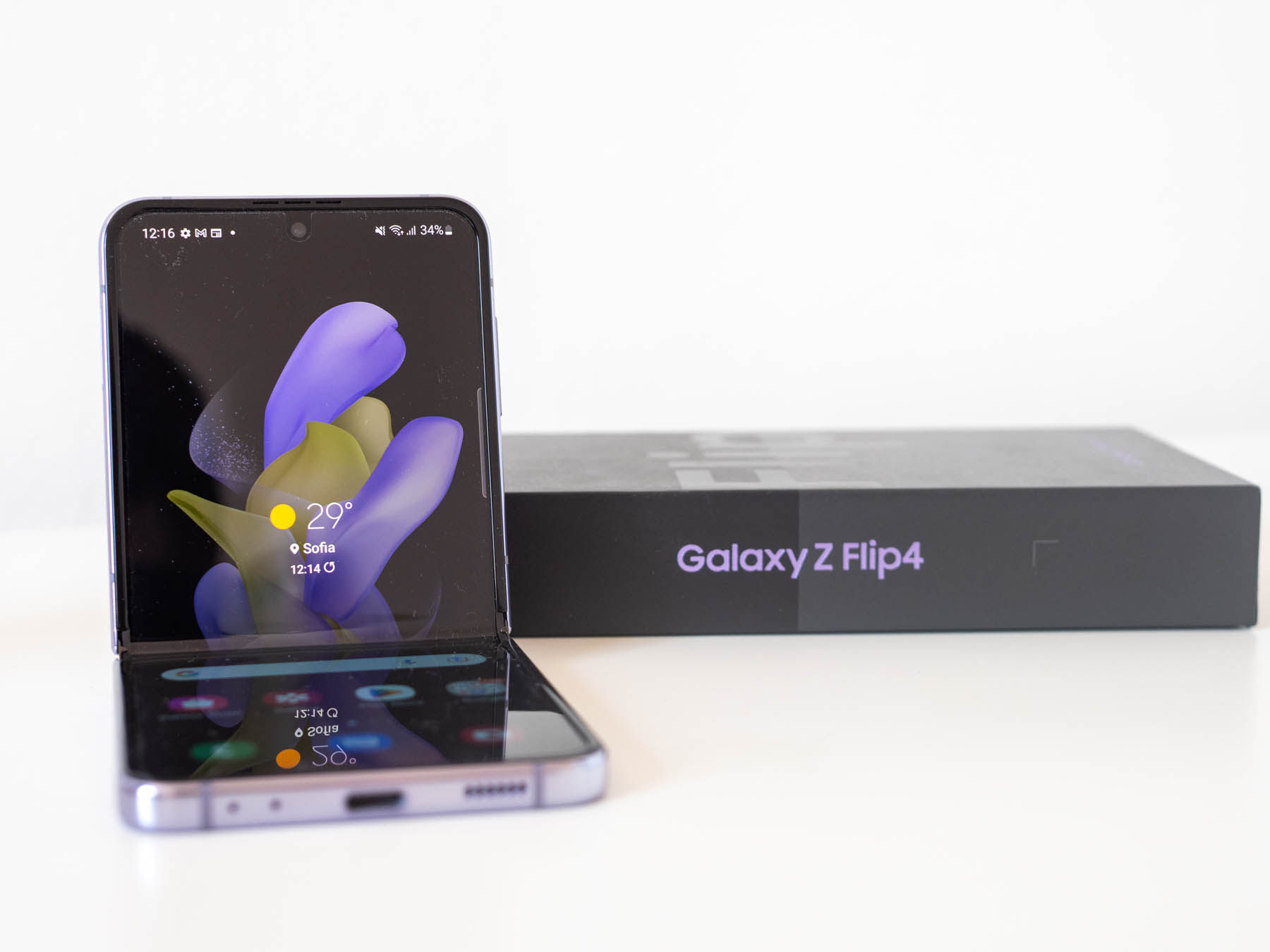 Време ли е да замените Galaxy Z Flip4 с новия Flip6?