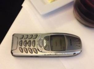 Богатите и известните обръщат поглед към старите телефони на Nokia