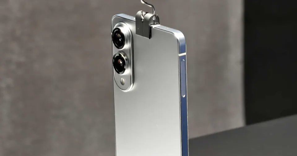 Изтекоха данни за камерата на Galaxy S25 Edge