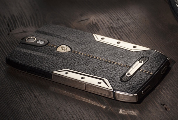 Lamborghini 88 Tauri предлага мощен хардуер и струва 6000 долара