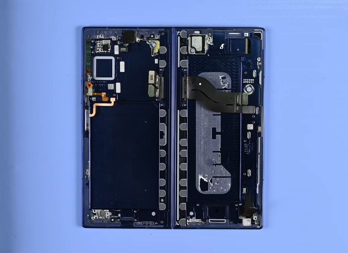 Ремонтът на Galaxy Z Fold7 е предизвикателство