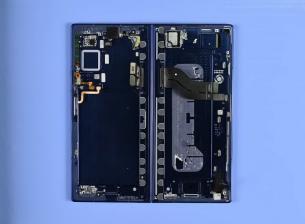 Ремонтът на Galaxy Z Fold7 е предизвикателство