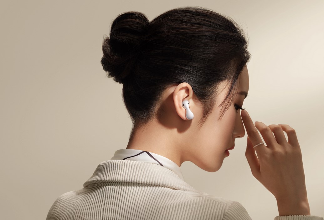 Huawei FreeBuds 5 са с нетрадиционен дизайн и поддръжка за пространствен звук