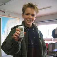 vivatel с мерки срещу използването от деца на неподходящо мобилно съдържание