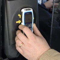 Опасения за сигурността забавят мобилното пазаруване