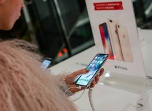 LG Display среща проблеми в осигуряването на OLED панели за Apple
