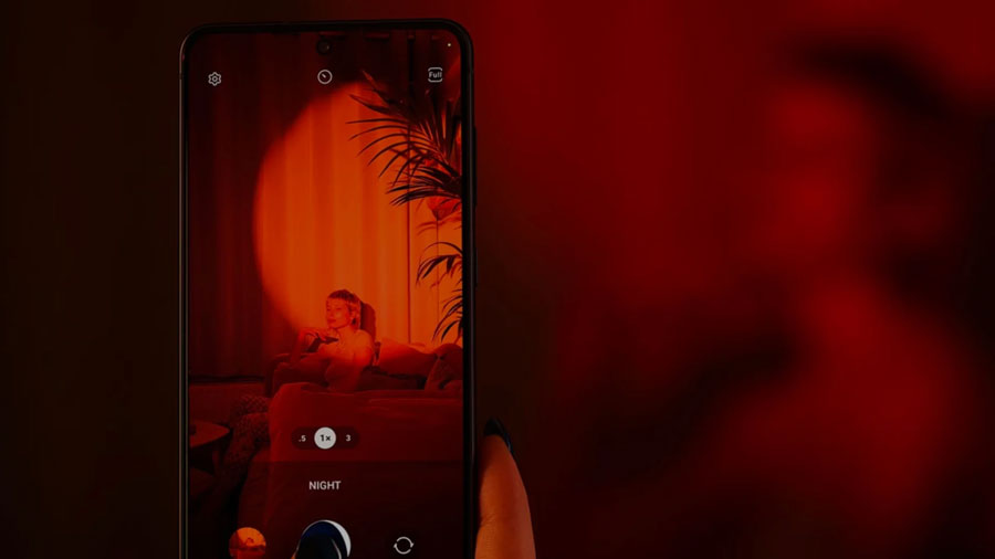 Ъпдейт ще подобри снимките с Galaxy S22 на тъмно