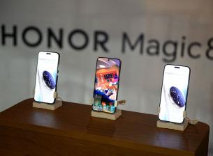 Honor Magic8 Lite премина през леден „тест за оцеляване“ в София