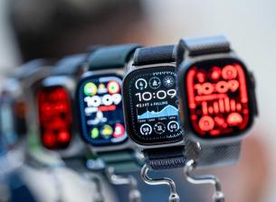 Бъдещите часовници Apple Watch ще имат и вградени камери