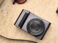 Panasonic обновява серията си от компактни фотоапарати с Lumix TZ300