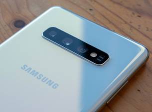 Samsung със скок на пазарния дял при смартфоните в Северна Америка