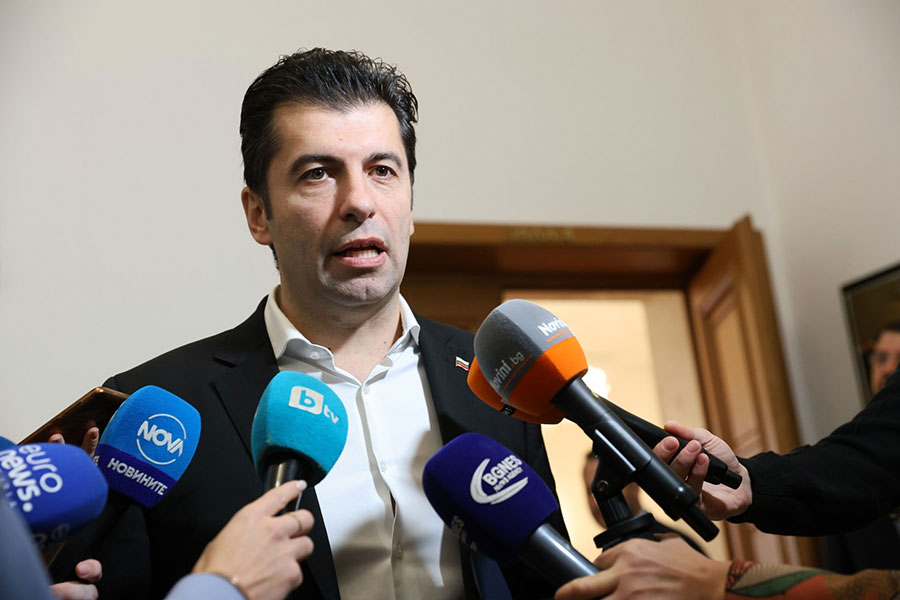Кирил Петков е притеснен, ако КЗК одобри сделката между 