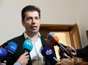 Кирил Петков е притеснен, ако КЗК одобри сделката между 