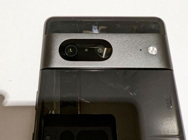 Прототипи на Google Pixel 7 се появиха в онлайн магазини