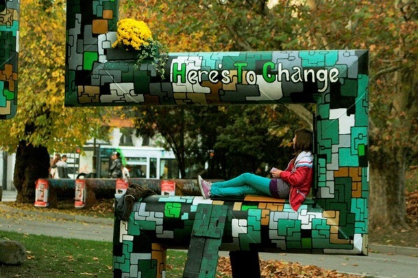 HTC отчете скромен ръст през ноември