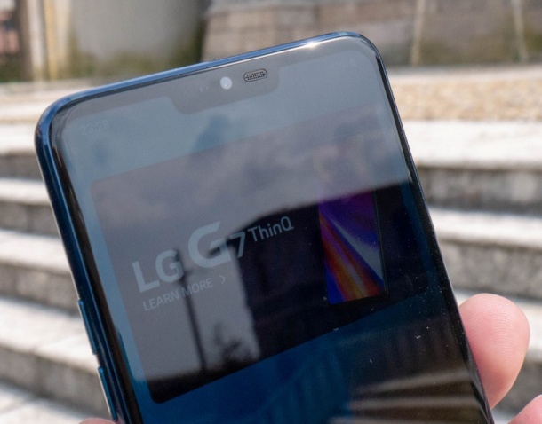 LG V40 ще предложи 5 камери и изрязан дисплей