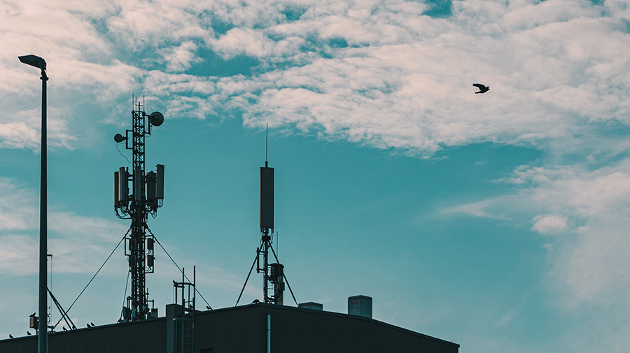 Новата дата за разпределяне на честоти за 5G е 6 април