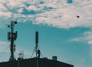 Новата дата за разпределяне на честоти за 5G е 6 април