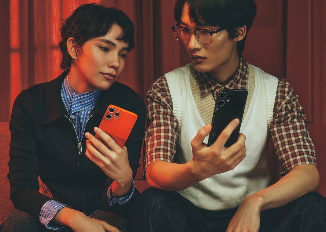 CMF Phone 2 Pro има телефото камера и опция за добавяне на обективи