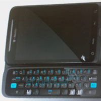 Нова снимка на HTC Vision с QWERTY клавиатура и Android