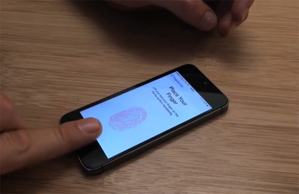 Сензорът за отпечатъци на iPhone 5s може да се използва за кражба на самоличност