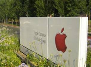 Apple продължава да игнорира рецесията, отчита рекордни приходи