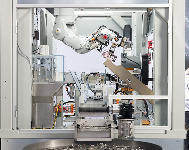 Новият робот на Apple може да разглоби iPhone за 18 секунди