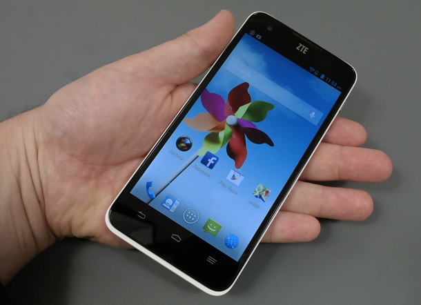 АСБИС България започва да предлага телефоните на ZTE