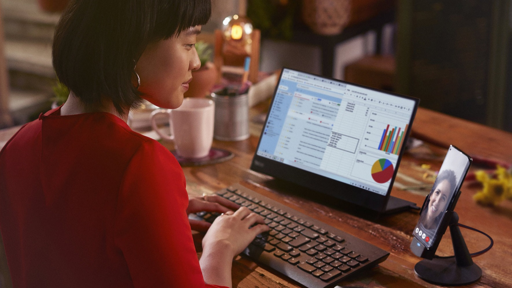 Motorola има алтернатива на Samsung DeX