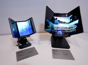 Двойносгъваемият смартфон на Samsung излиза скоро, но едва ли ще дойде тук