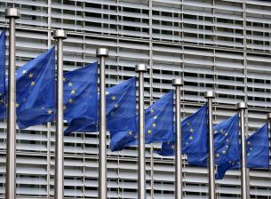 Facebook и Instagram ще показват по-малко персонализирани реклами в ЕС