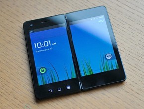 Смартпад с Android и двоен дисплей