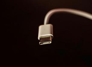 Индия въвежда USB-C като порт за зареждане на мобилни устройства 