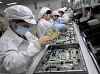 Apple инициира проверки за условията на труд в заводите на Foxconn