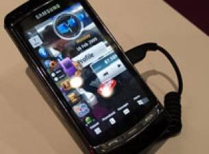 Samsung с фокус върху сензорните интерфейси, показва първия телефон, записващ HD видео