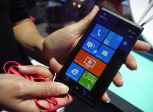 Nokia може да е продала 330 000 телефона Lumia в Щатите