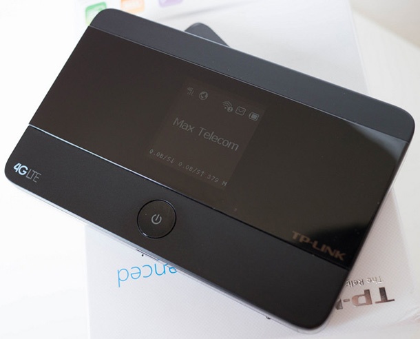 TP-LINK M7350 поддържа 4G LTE мрежи и има двубандови Wi-Fi възможности